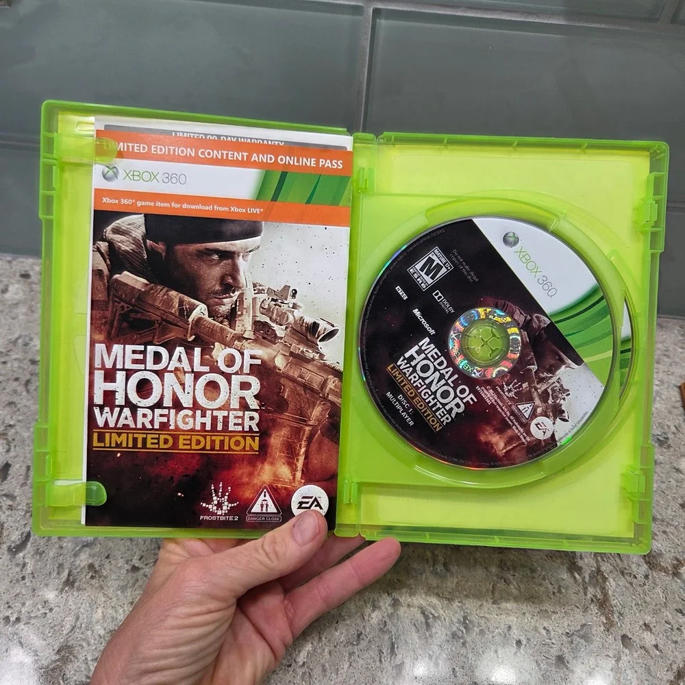 Xbox 360 Medal of Honor Warfighter Limited Edition‎ Video Game Complete Disc